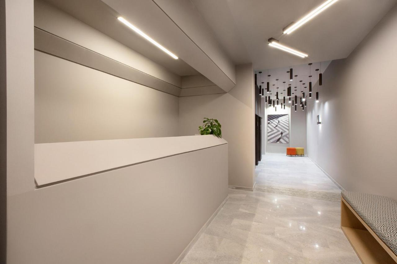 Thisean Modern Suites By Athens Stay Exteriör bild